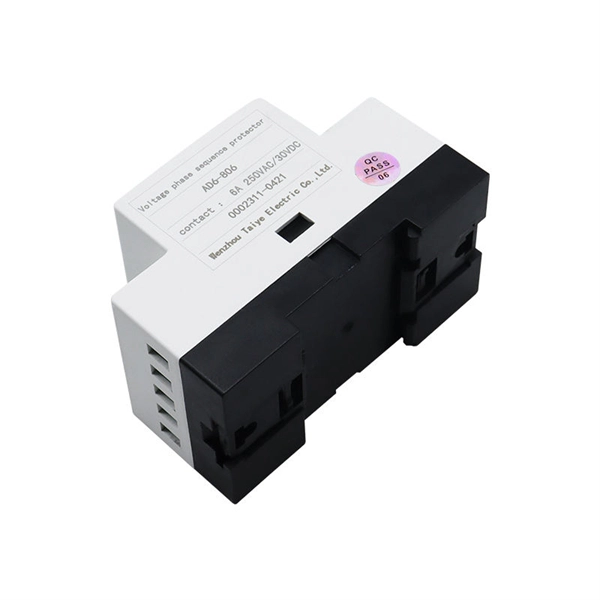 Patch cable fiber optic connection to switch