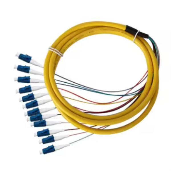 Does a three-level distribution box need a switch  - E-Motional Optics & Connectivity