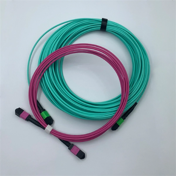 What wavelength is used for jumper optical modules 