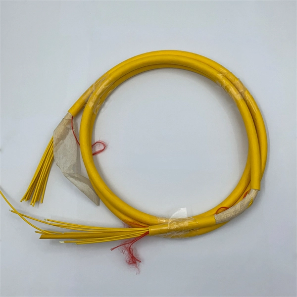 High-speed strain gauge optical cable