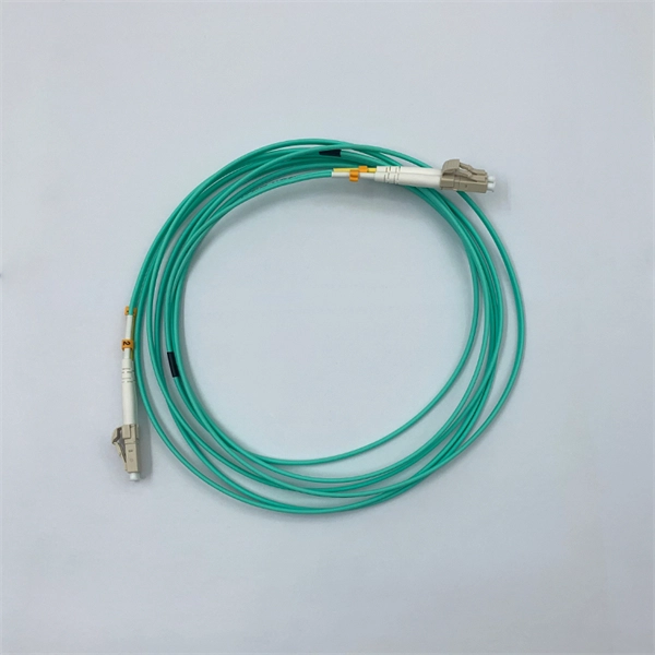 What is the purpose of the optical power meter experiment 