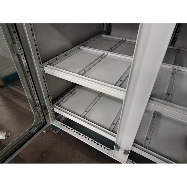 Corrosion-resistant and flame-retardant tray-type cable trays