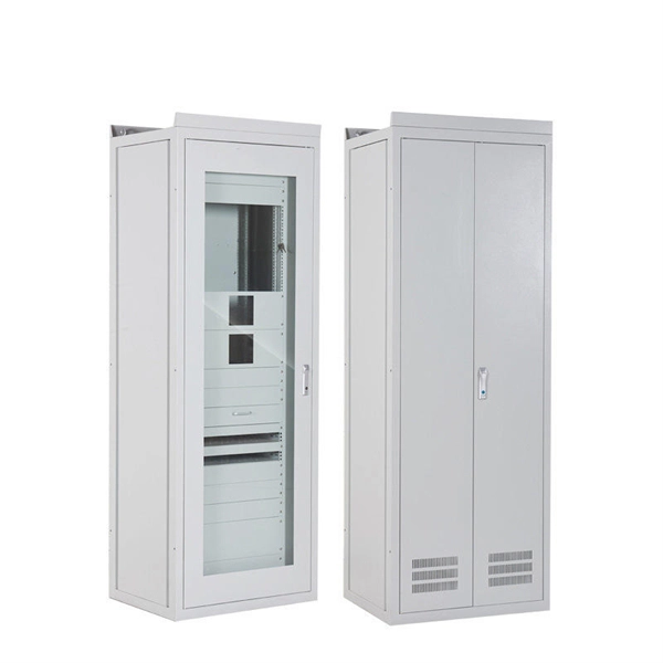 Installing electrical distribution boxes on construction sites in summer