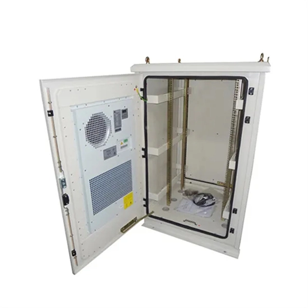 Grounding of the electrical box assembly
